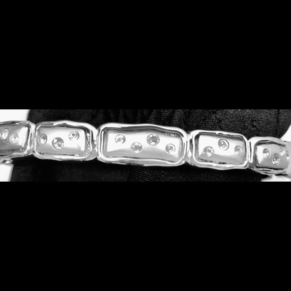 Swarovski Brushed Silver(tone) Bangle - Picture 3 of 6